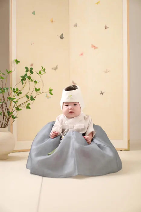 Baby Pastel Studio Concept Model Photo