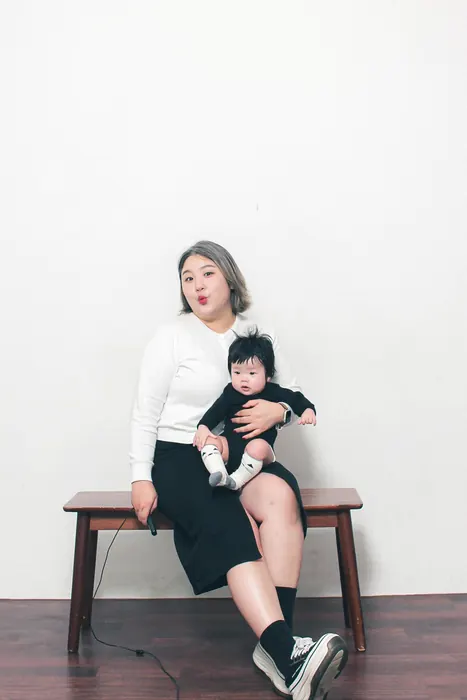 Cozy photo with mom