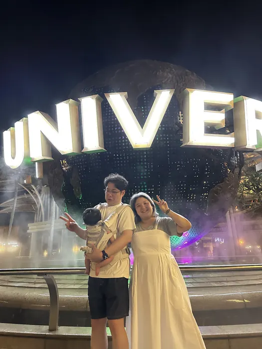 There are my family which it's front of Universal